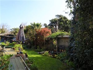 Photo 16- click for photo gallery